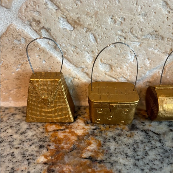 Two's Company Vintage Golden Purse Placecard Holders-Set of 6 - Picture 8 of 10